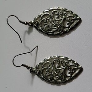 Filigree Earrings silver tone open scrollwork elliptical shape fishhook